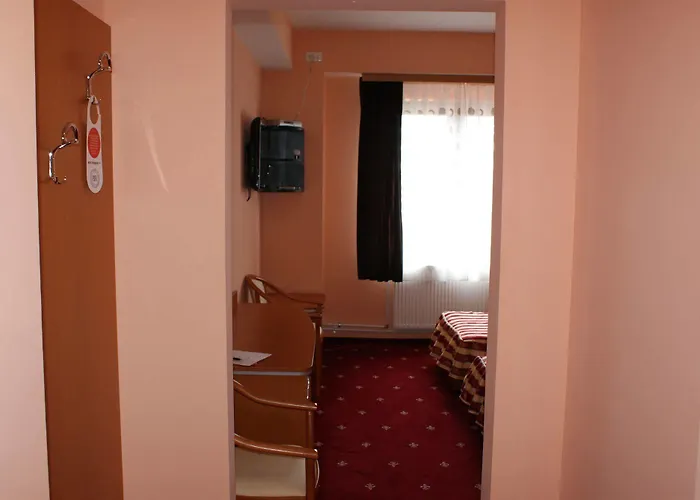 普勒米尔酒店 3*