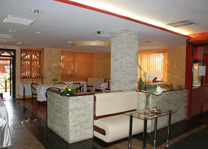 普勒米尔酒店 3*